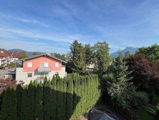 Aublick vom Balkon auf den Untersberg