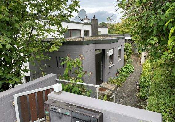 Eingang von der Außentreppe zu beiden DHH