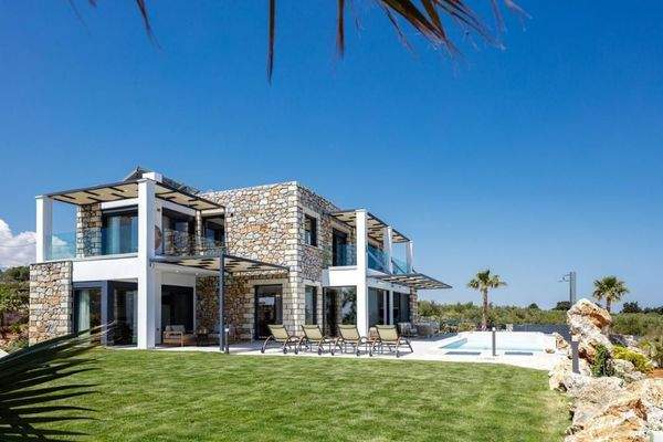 Kreta, Kefalas: Erstaunliche Steinvilla mit Meerblick und Pool zu verkaufen