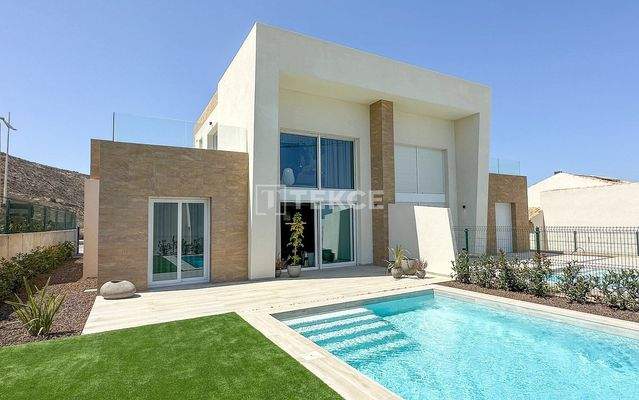 Elegant Semi-Detached Golf Villas with Pools in Algorfa