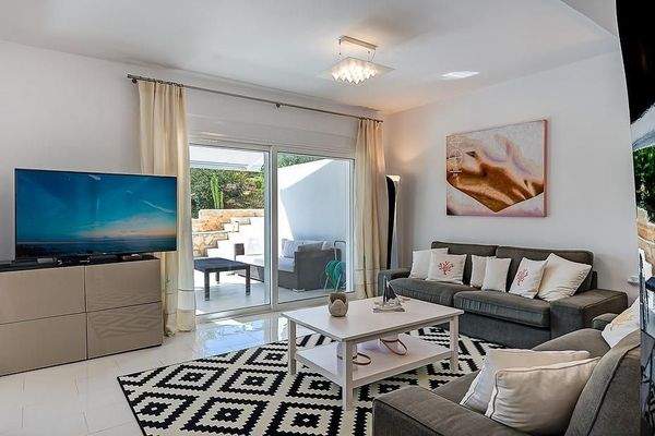 Kreta, Tersanas: Luxusvilla mit unschlagbarer Aussicht in ruhiger Lage zu verkaufen