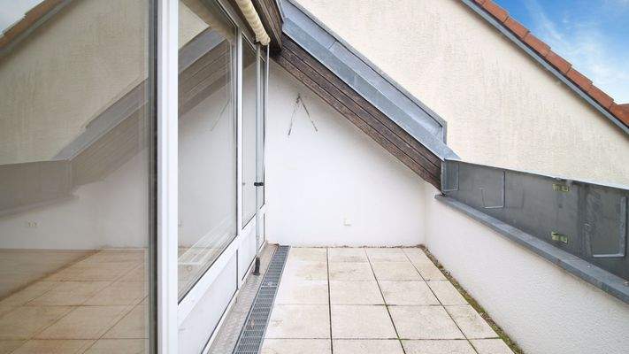 Balkon mit Süd- Ausrichtung