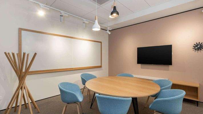 regus-veritaskai-8-coworking-f