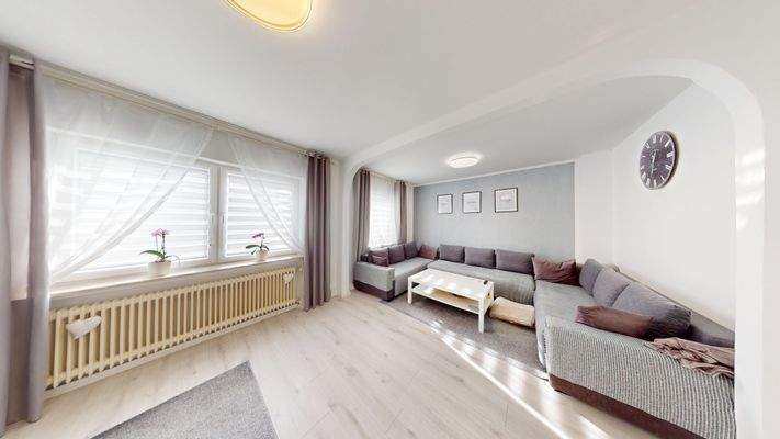 Wohnzimmer/ Einheit 2.OG