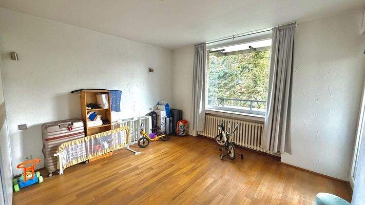 Kinder-/ Arbeitszimmer