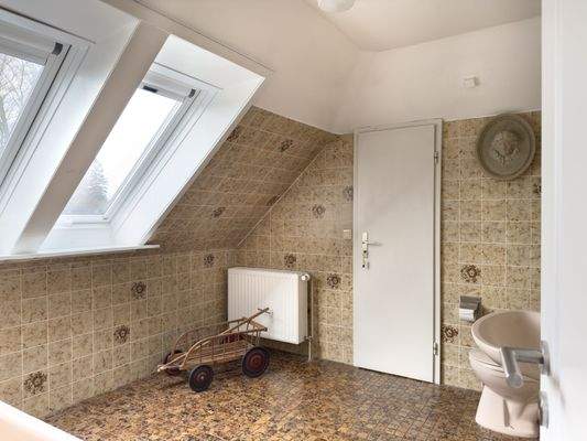 Wannenbad im Obergeschoss