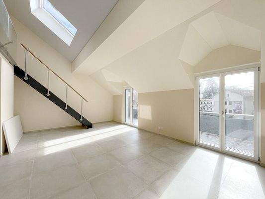 Andere Ansicht des loftartigen Bürobereiches