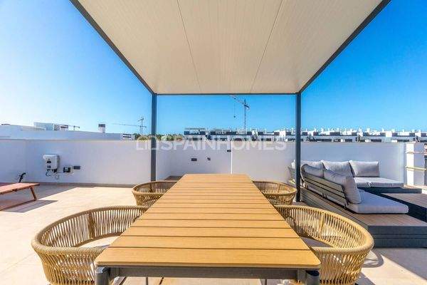 Properties in a Complex in a Popular Location in Torrevieja