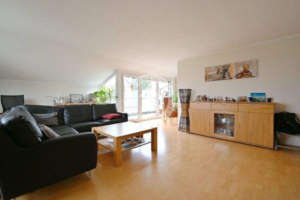 Wohnzimmer (Blick 2)