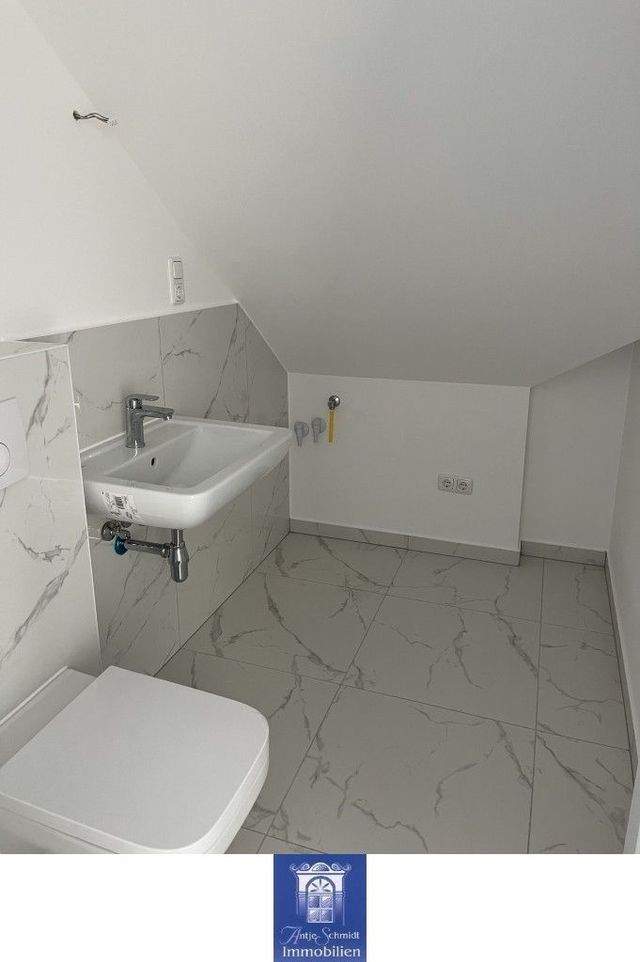Exklusiv Wohnen! Grandiose Aussicht, Fußbodenheizung, Gäste-WC! - Foto 5
