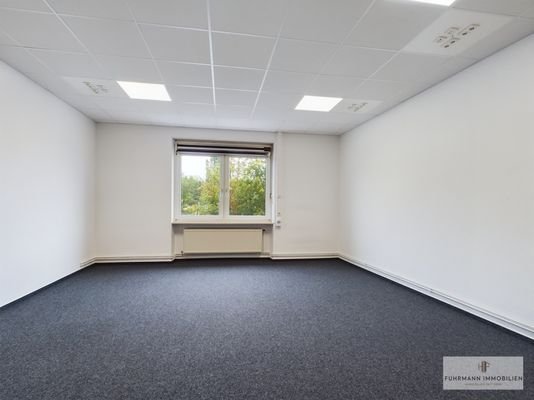 große Büroräumlichkeit