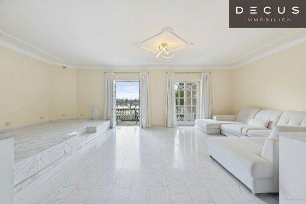 Der großzügige Wohnraum