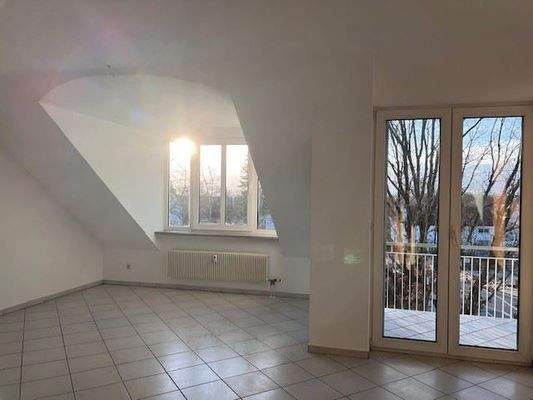 helles, großes Wohnzimmer