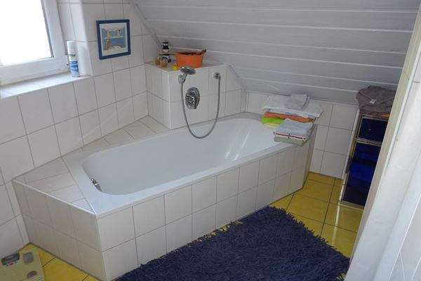 Badewanne im OG.JPG
