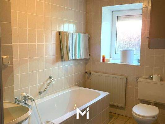 Wannenbad Erdgeschoss