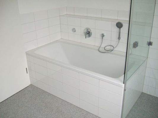 Badezimmer mit Badewanne