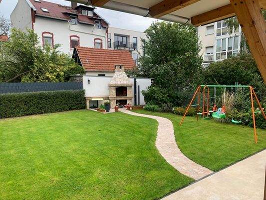 Gartenansicht Garage