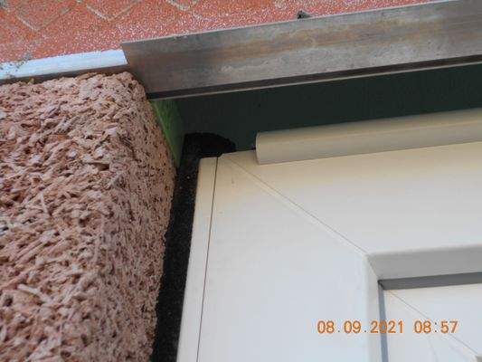 Dichter Anschluss bei Haustüre