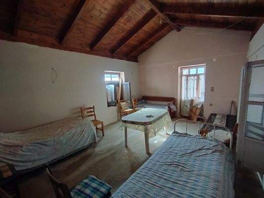 Kreta, Agii Pantes: Klassisches Steinhaus in traditionellem Dorf zu verkaufen