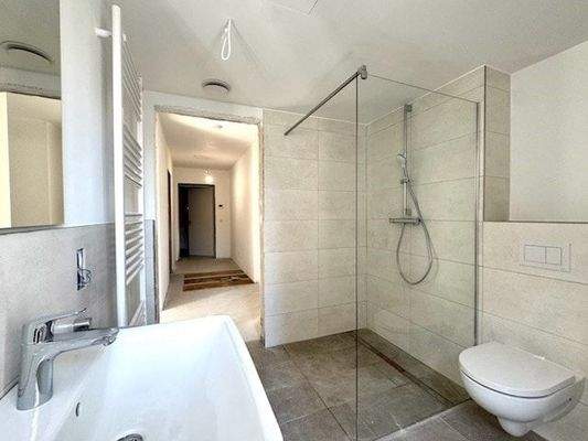 Null-Schwellen-Dusche