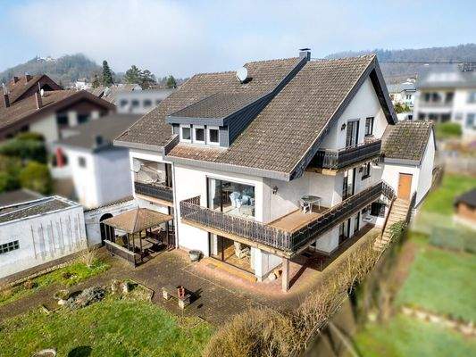 Vielseitiges Zweifamilienhaus in Wallerfangen 