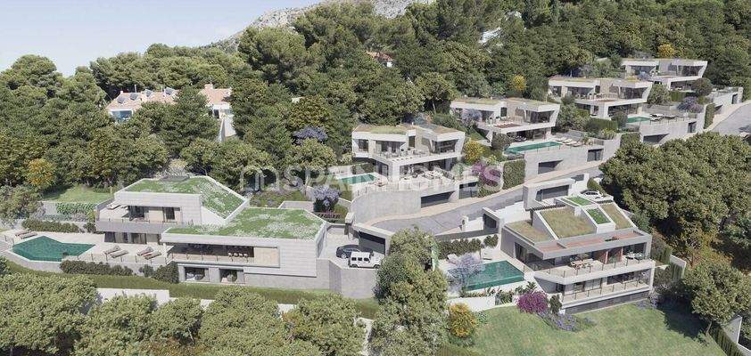 Detaches Sea-View Houses with Pools and Gardens in Málaga