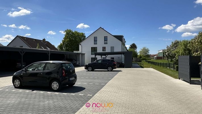 Parktplatz- und Carportanlage