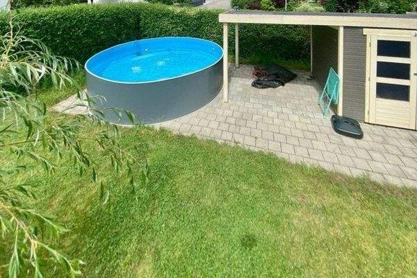 Framepool mit Gerätehaus