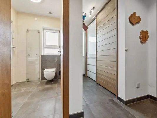 Gäste WC Garadarobe.jpg