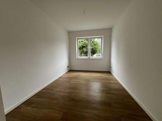 Gäste-/Arbeitszimmer