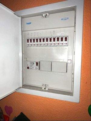 OG/DG:  Elektroverteilung in der 3-Zi-Mietwohnung