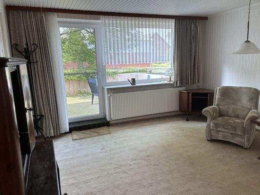 Erdgeschoss Zimmer 2 mit Zugang zur Terrasse