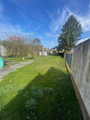 Foto 9 Gartenansicht seitlich 26.03.2026 .jpg