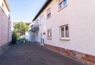 Hofansicht Innenhof - Mietergegenstände wurden ent