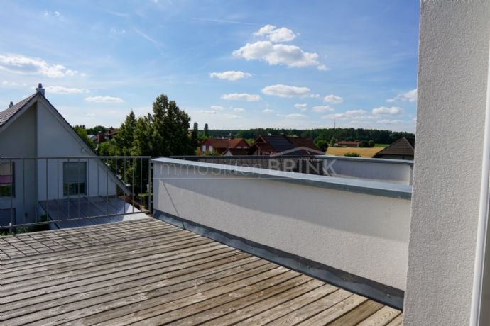 Moderne DHH mit Kaminofen, Garten, Dachterrasse und Carport in Obermichelbach