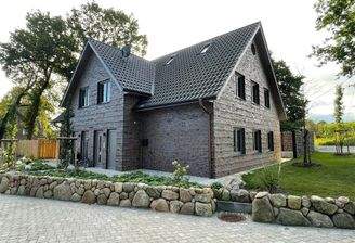 Außenansicht, rechte Doppelhaushälfte