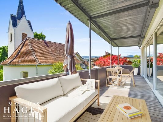 Terrasse mit Einrichtungsvorschlag
