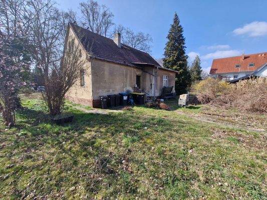 Hausansicht vom Grundstück