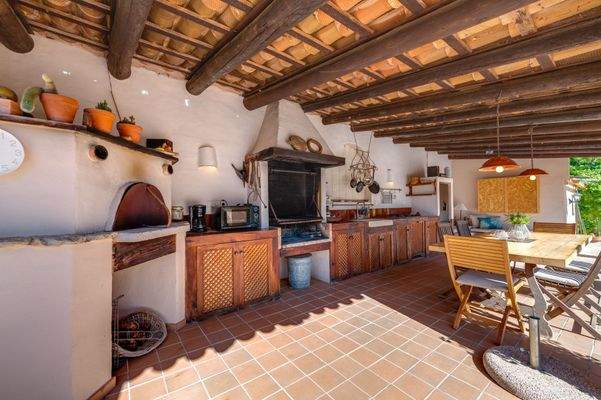 Sommerküche für genussvolle Abende im Freien