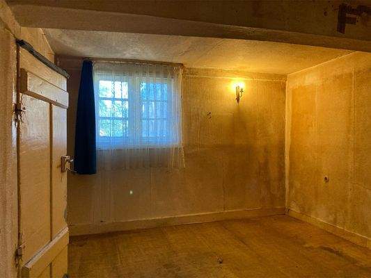 Haus Obergeschoss Zimmer 1.jpg