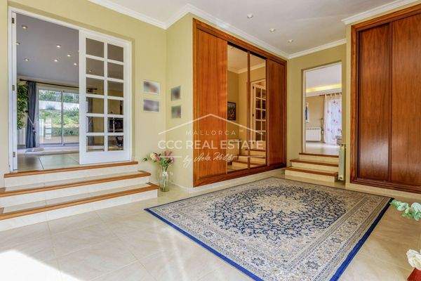 Großer Ankleideraum...