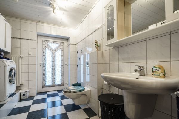 Badezimmer EG