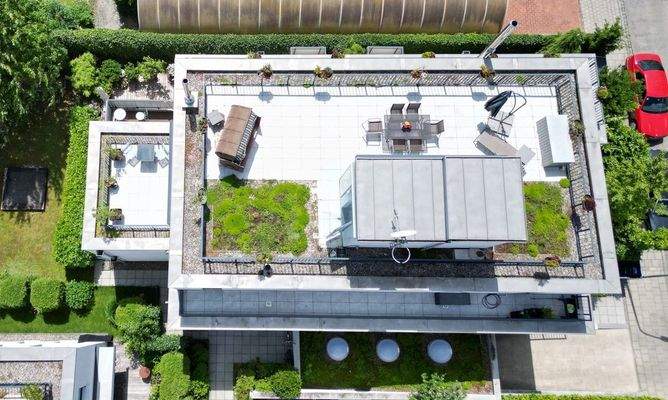 Dachterrasse aus der Vogelperspektive