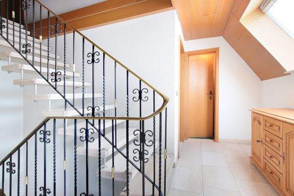 Treppenhaus DHH rechts