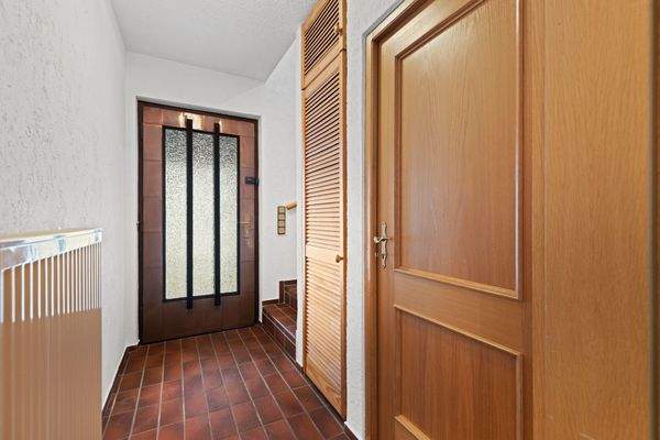 Hauseingang / Treppenhaus