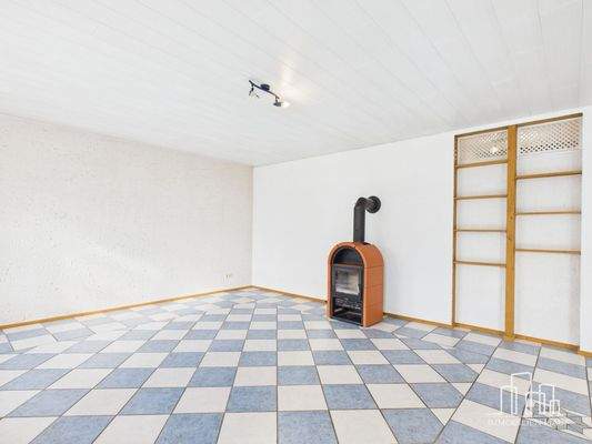 CAM02839G0-PR0332-STILL012