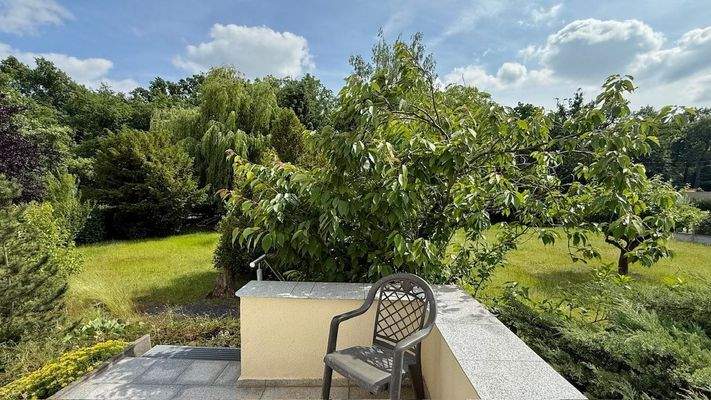 Terrasse mit Zugang zum Garten