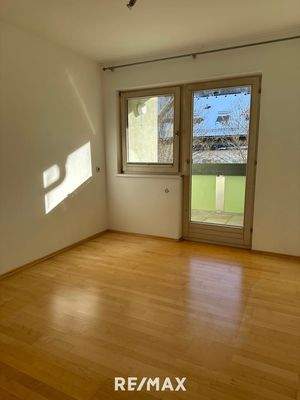 Schlafzimmer 2 mit Südbalkon