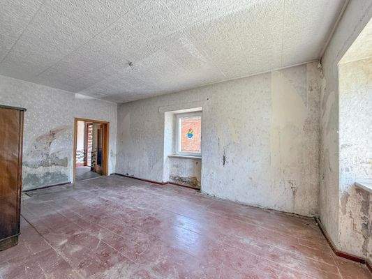 Zimmer 1 | linkes Gebäude