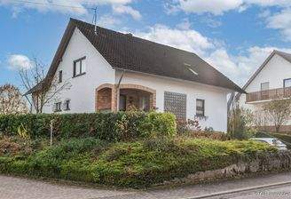 Freistehendes Ein- bis Zweifamilienhaus